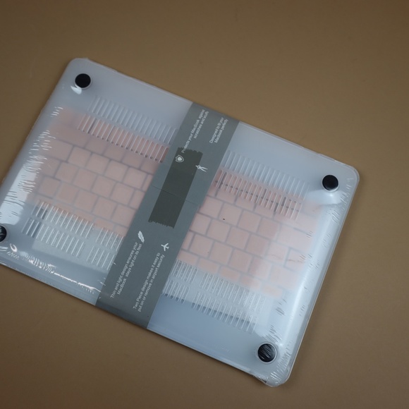 MacBook Air 13" Hard Case Cover with Keyboard Cover - Picture 4 of 4